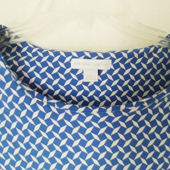 NY&C Sleeveless Geometric Shift Dress - Picture 3 of 6